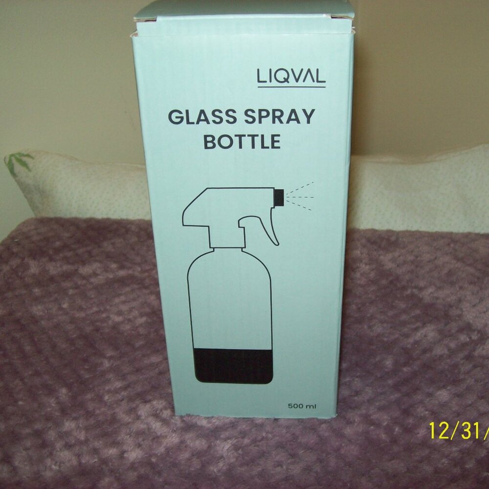 16oz Empty Glass Spray Bottle with Silicone Sleeve Protection